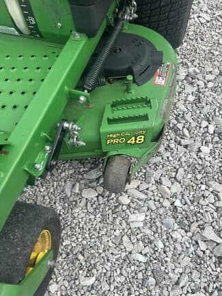 Image of John Deere Z720E equipment image 2