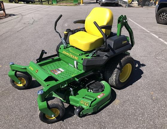 Image of John Deere Z720E equipment image 1