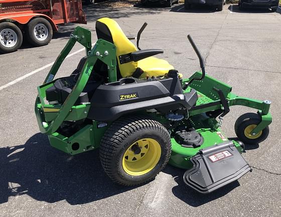 Image of John Deere Z720E equipment image 3