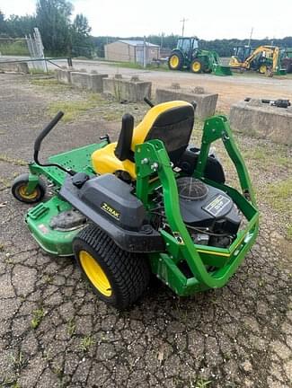 Image of John Deere Z720E equipment image 4