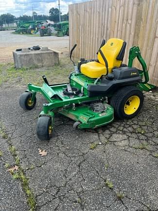 Image of John Deere Z720E equipment image 1