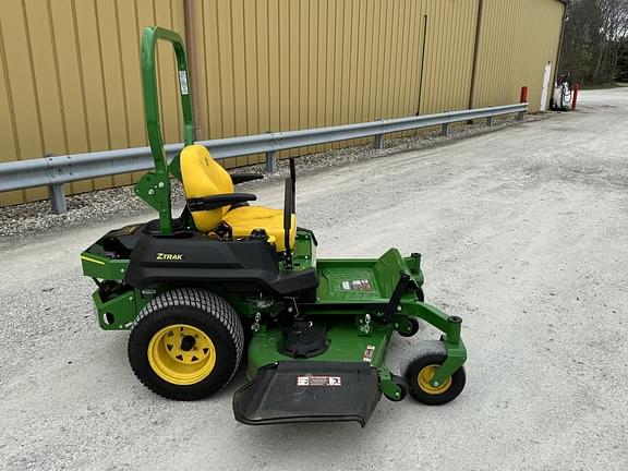 Image of John Deere Z720E equipment image 1