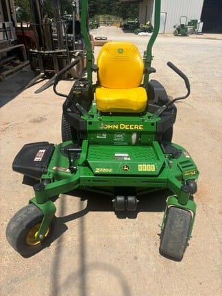 2023 John Deere Z720E Equipment Image0