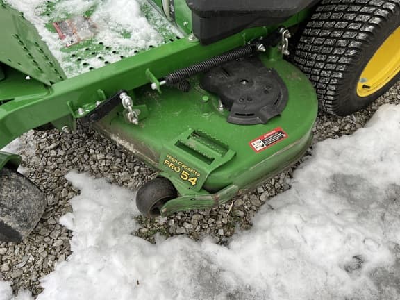 Image of John Deere Z720E equipment image 2