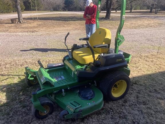 Image of John Deere Z720E equipment image 2