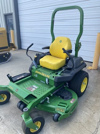 2023 John Deere Z720E Equipment Image0