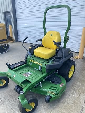 Image of John Deere Z720E Primary image