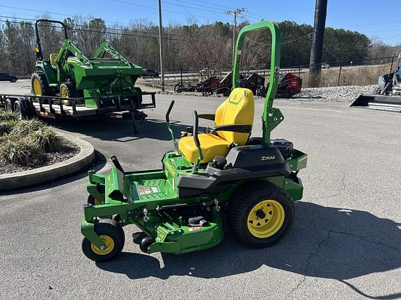 Image of John Deere Z735M equipment image 1