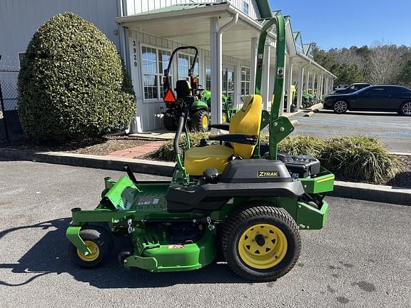 Image of John Deere Z735M equipment image 4