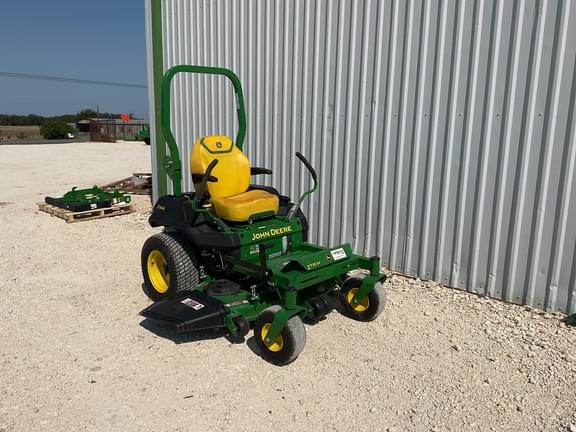 Image of John Deere Z735M equipment image 4