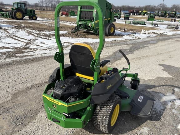 Image of John Deere Z735M equipment image 1