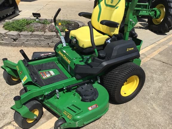 Image of John Deere Z740R equipment image 1