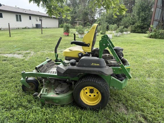 Image of John Deere Z740R equipment image 3