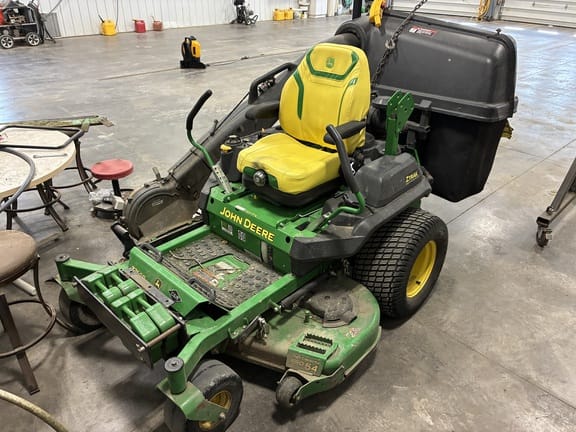 2023 John Deere Z760R Equipment Image0