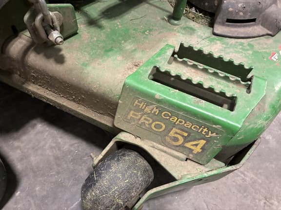 Image of John Deere Z760R equipment image 4