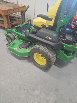Main image John Deere Z760R