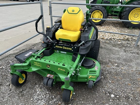 2023 John Deere Z915E Equipment Image0