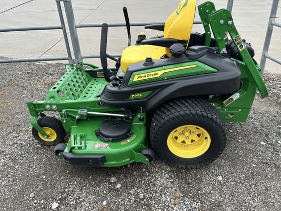 Image of John Deere Z915E equipment image 1
