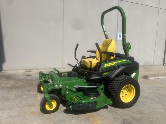 Image of John Deere Z915E equipment image 1