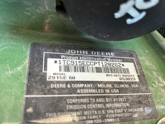 Image of John Deere Z915E equipment image 1