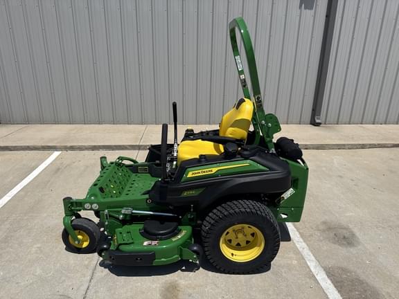 Image of John Deere Z915E equipment image 1