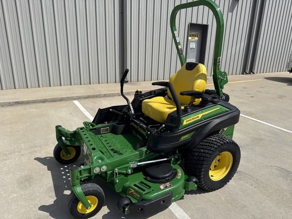 Image of John Deere Z915E equipment image 1