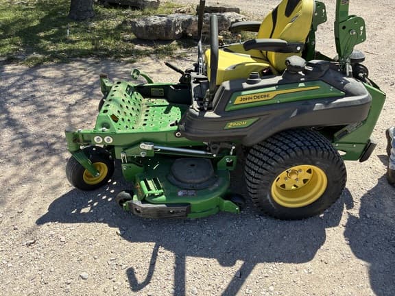 Image of John Deere Z920M equipment image 2
