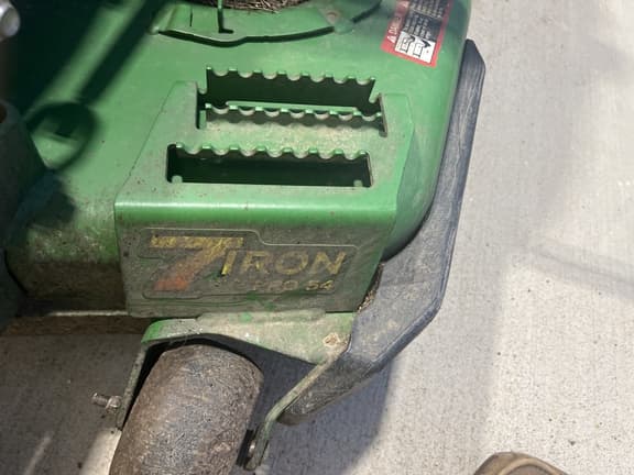 Image of John Deere Z920M equipment image 4