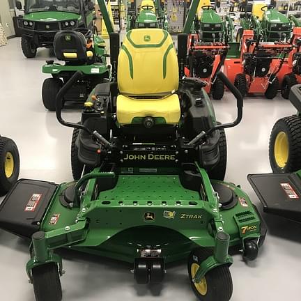 Image of John Deere Z920M equipment image 1