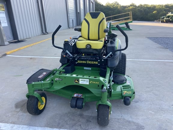 Main image John Deere Z920M