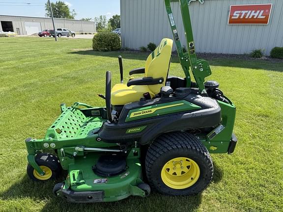 Image of John Deere Z920M equipment image 1