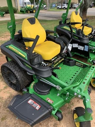 Image of John Deere Z920M equipment image 1