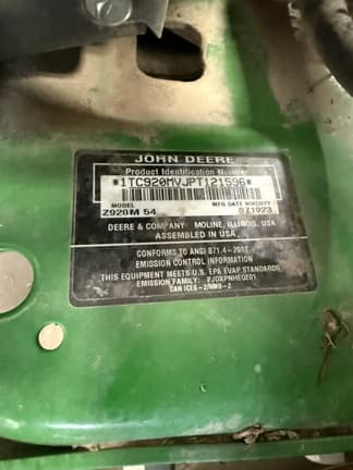 Image of John Deere Z920M equipment image 1