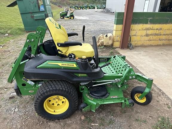 Image of John Deere Z920M equipment image 4