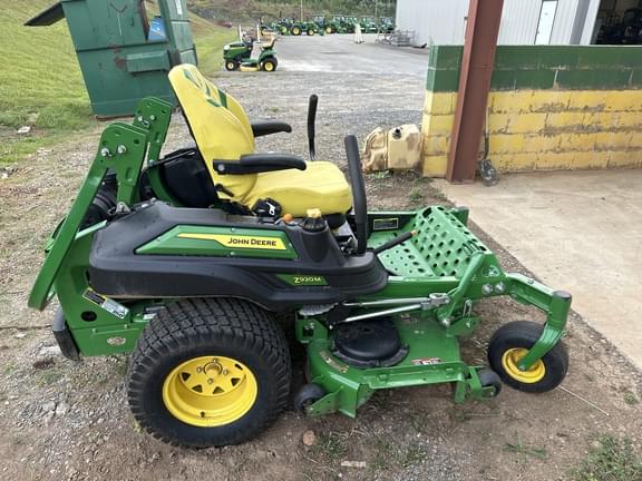 Image of John Deere Z920M equipment image 4