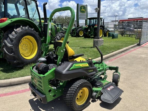 Image of John Deere Z920M equipment image 4