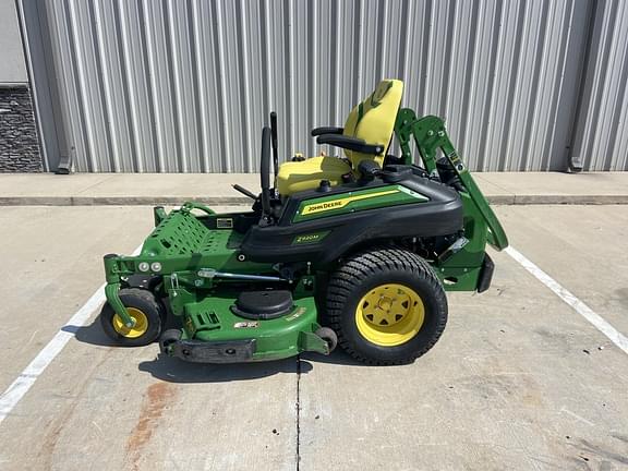 Image of John Deere Z920M equipment image 1