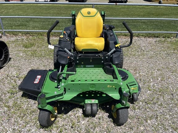 Image of John Deere Z920M equipment image 1