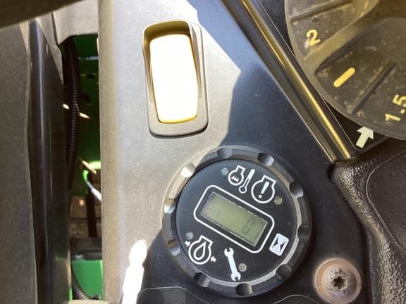 Image of John Deere Z920M equipment image 4