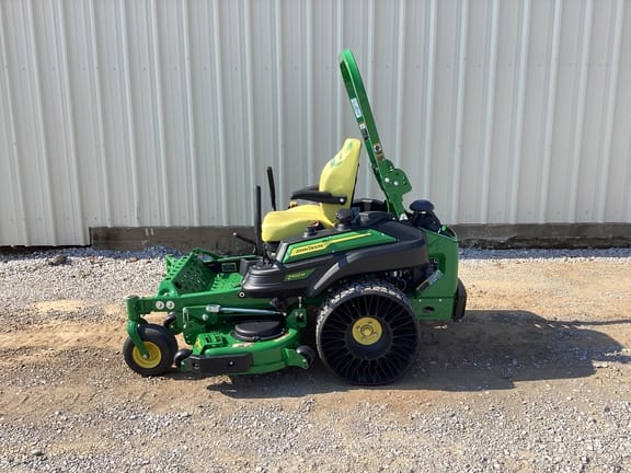 2023 John Deere Z920M Equipment Image0