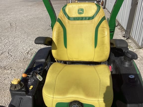Image of John Deere Z920M equipment image 4