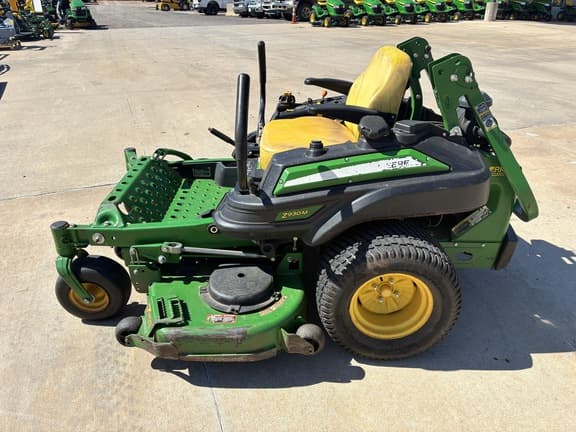 Image of John Deere Z920M equipment image 1