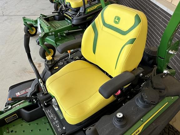 Image of John Deere Z920M equipment image 3