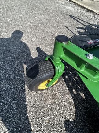 Image of John Deere Z920M equipment image 4