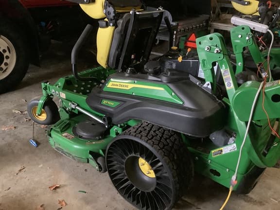 Image of John Deere Z920M equipment image 2