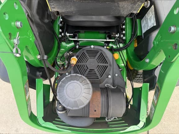 Image of John Deere Z920M equipment image 4