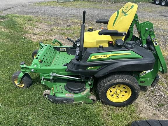 Image of John Deere Z920M equipment image 1