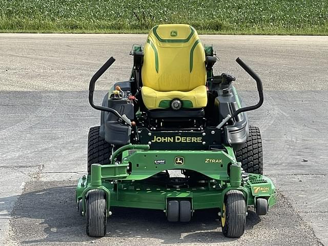 Image of John Deere Z920M equipment image 1