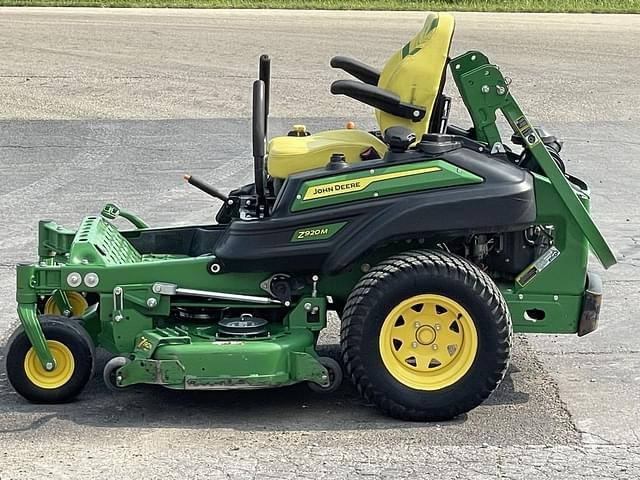 Image of John Deere Z920M equipment image 3