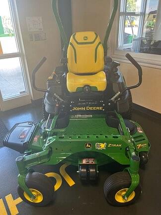 Image of John Deere Z920M equipment image 1